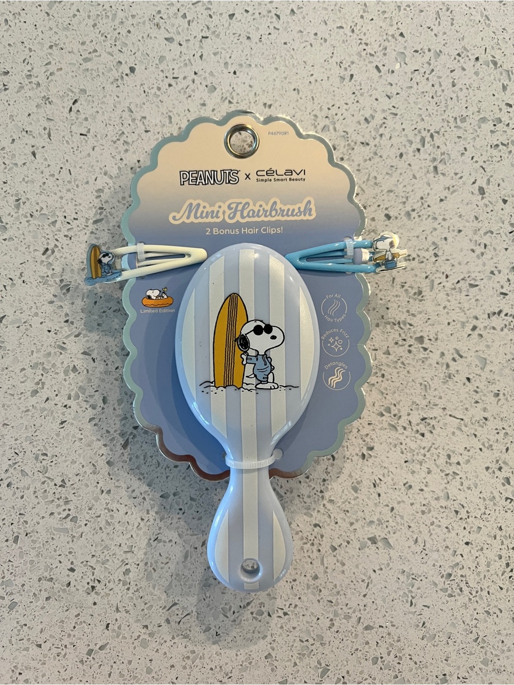 Snoopy Set - Brush, Tweezers & Razor Set - Picture 2 of 4